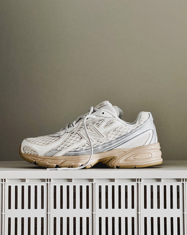 New Balance 740 Main Image