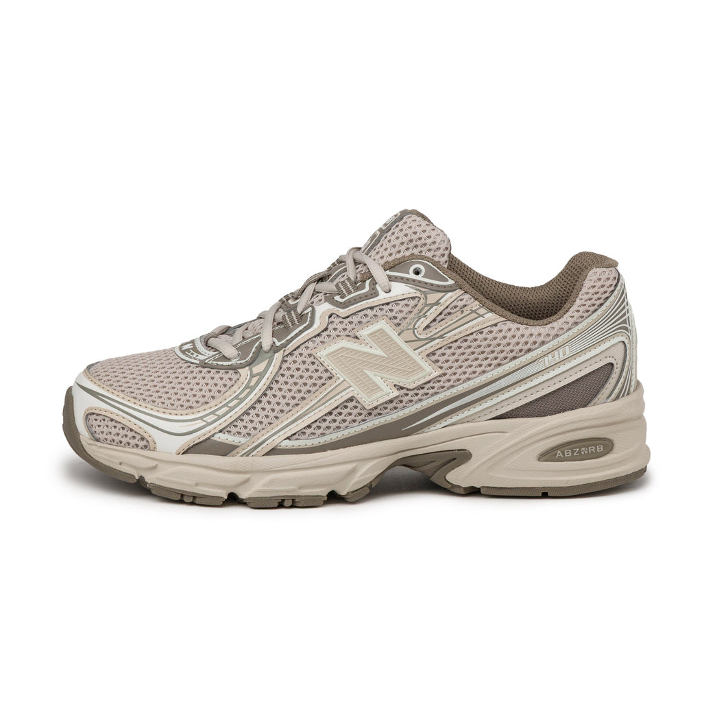 New Balance 740