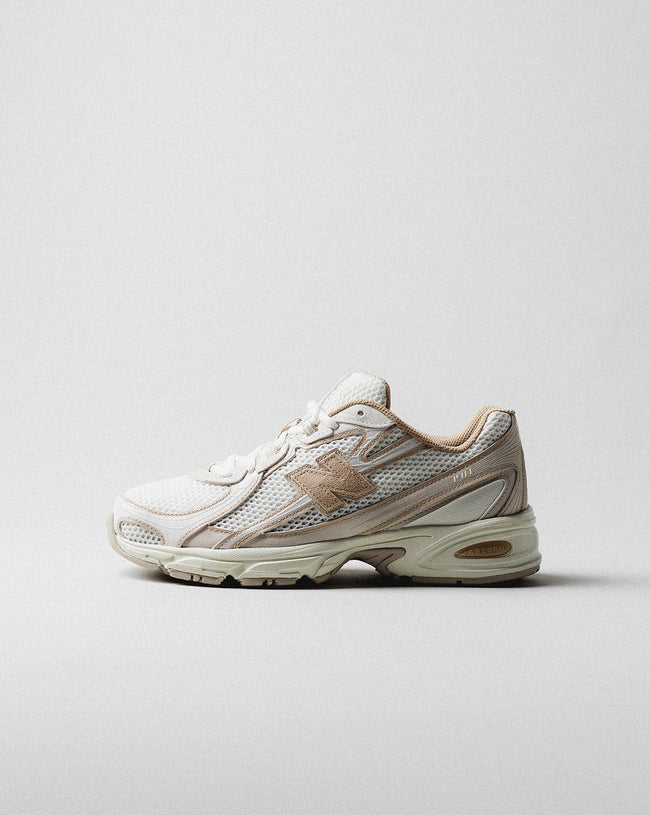New Balance 740 Main Image