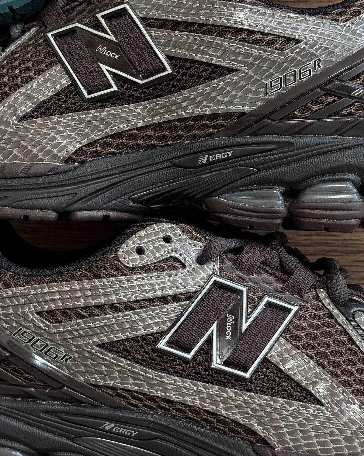 New Balance 1906R
