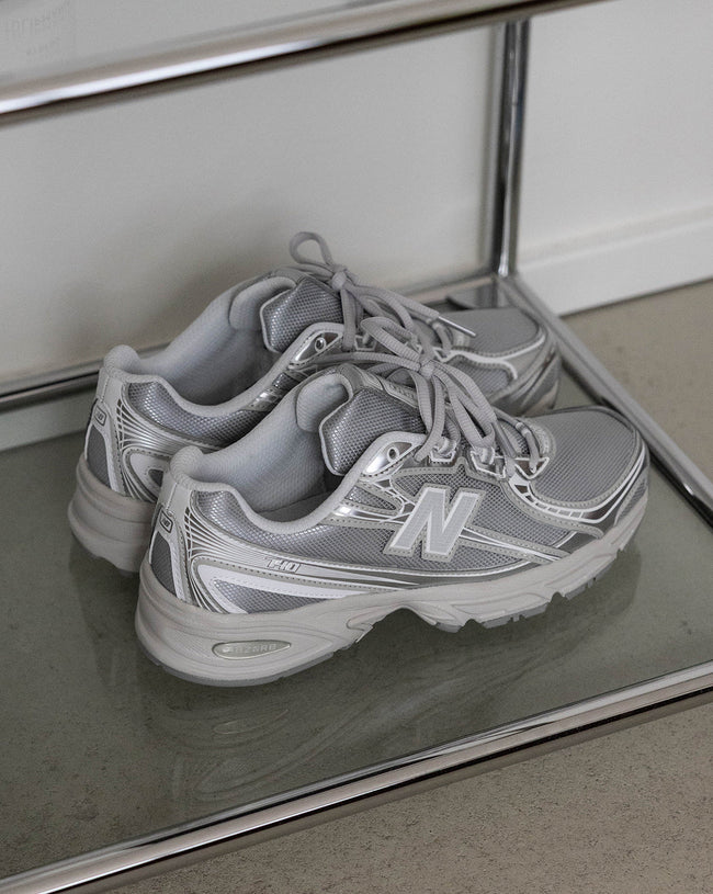 New Balance 740 Main Image