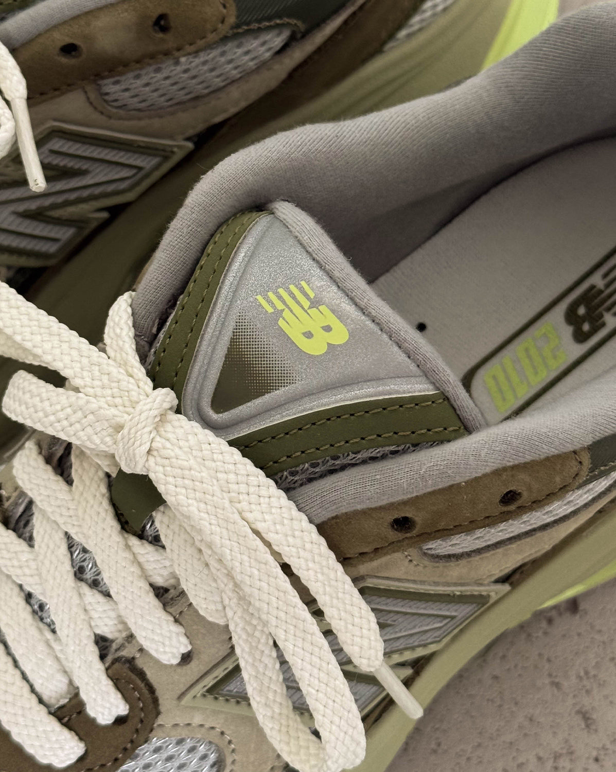 New Balance ABZORB 2010