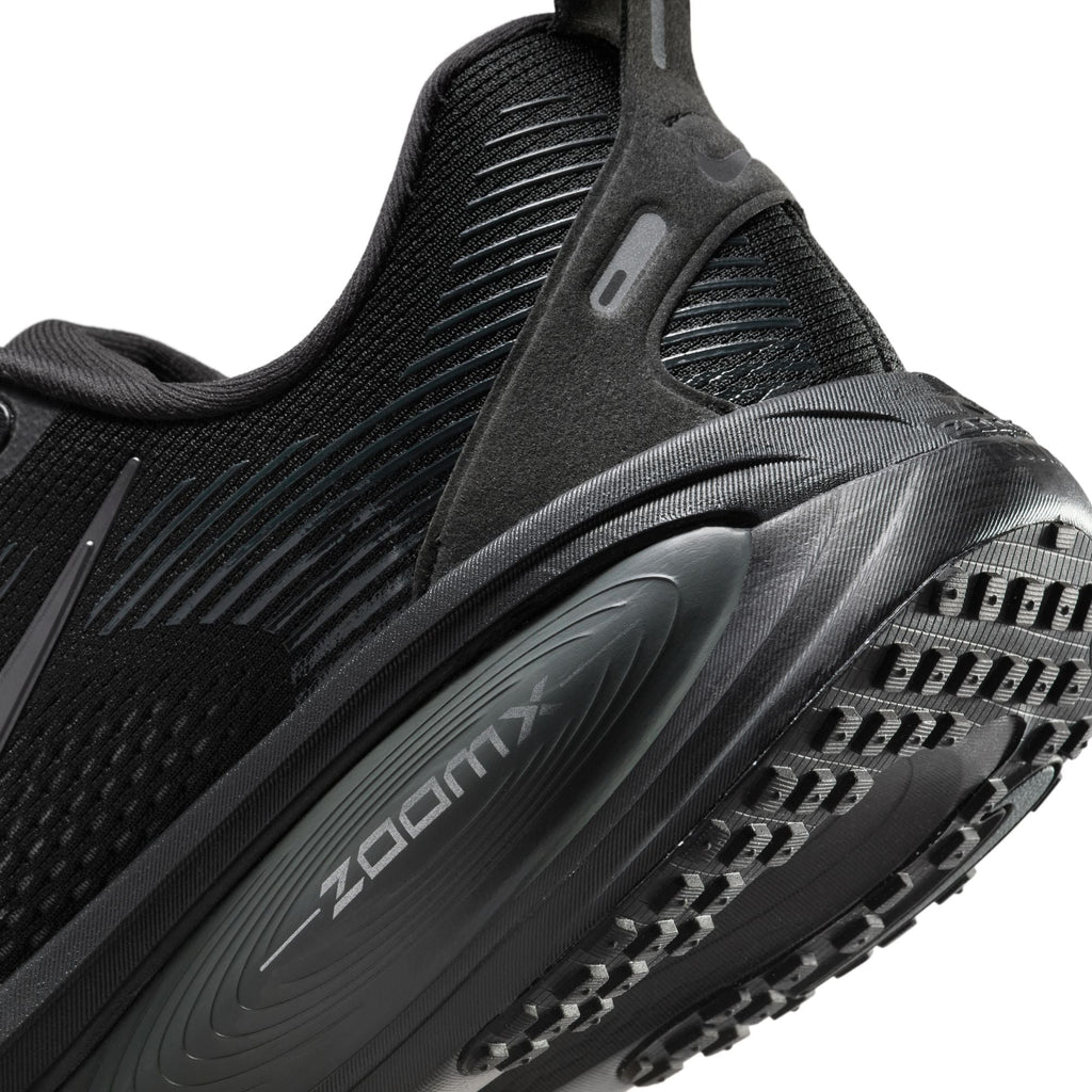 Nike Mens Vomero 18 Shoes