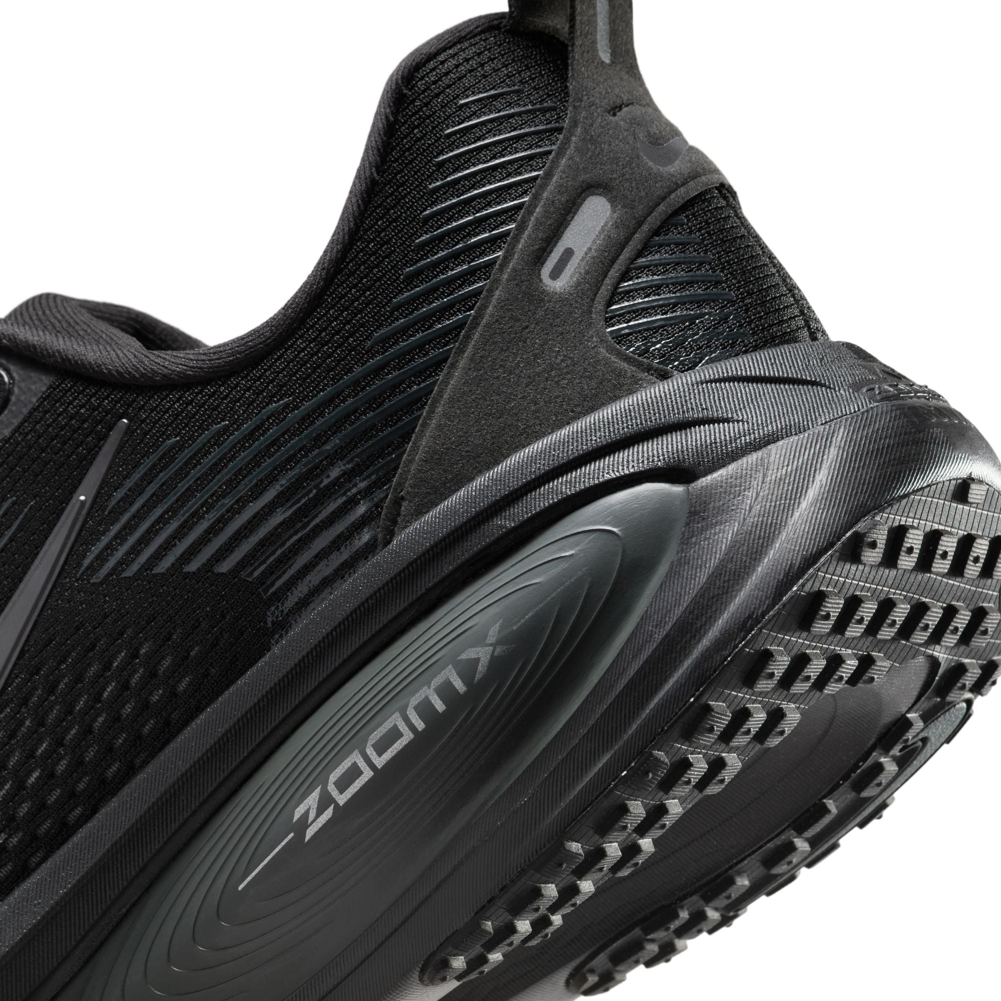 Nike Mens Vomero 18 Shoes