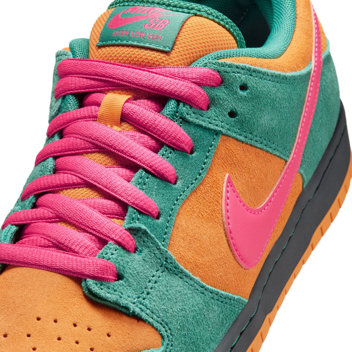 Nike SB Mens Dunk Low Pro Shoes