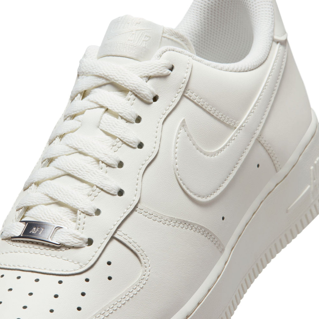 Nike Mens Air Force 1 '07 Shoes