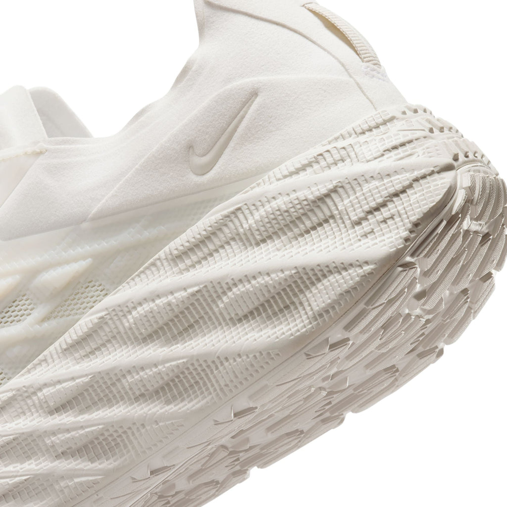 Nike Mens Ava Edge Shoes