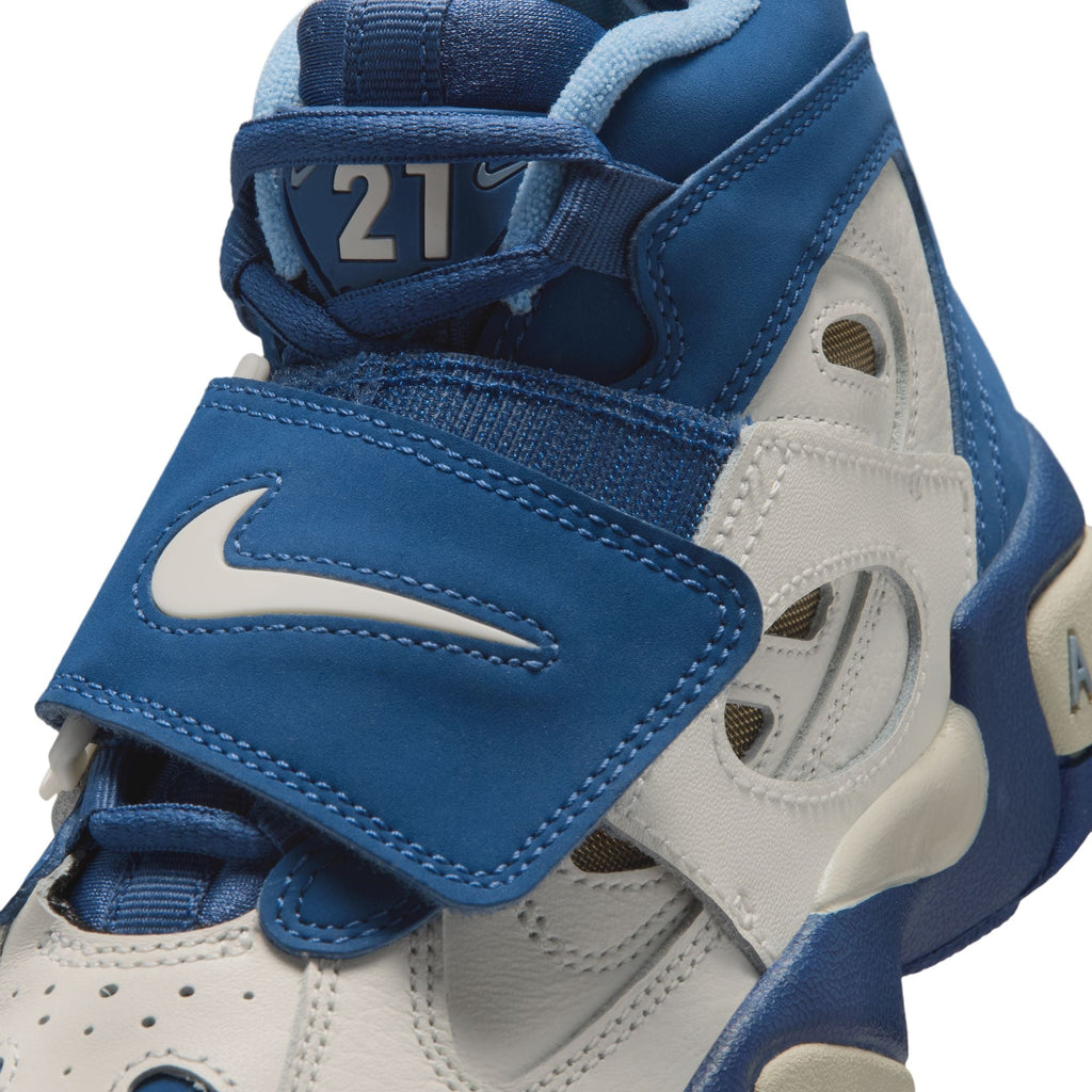 Nike Kids Air Diamond Turf II Shoes