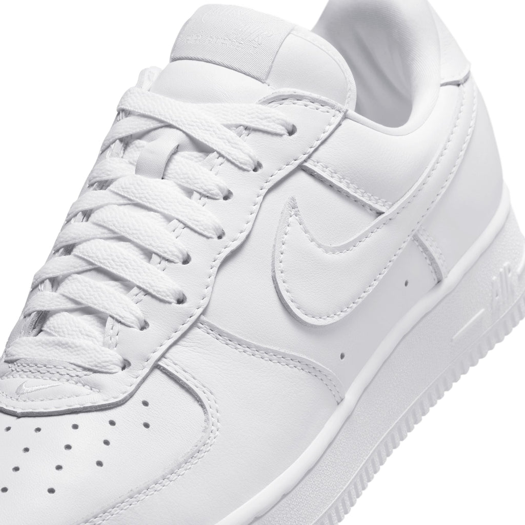 Nike Mens Air Force 1 '01 Shoes