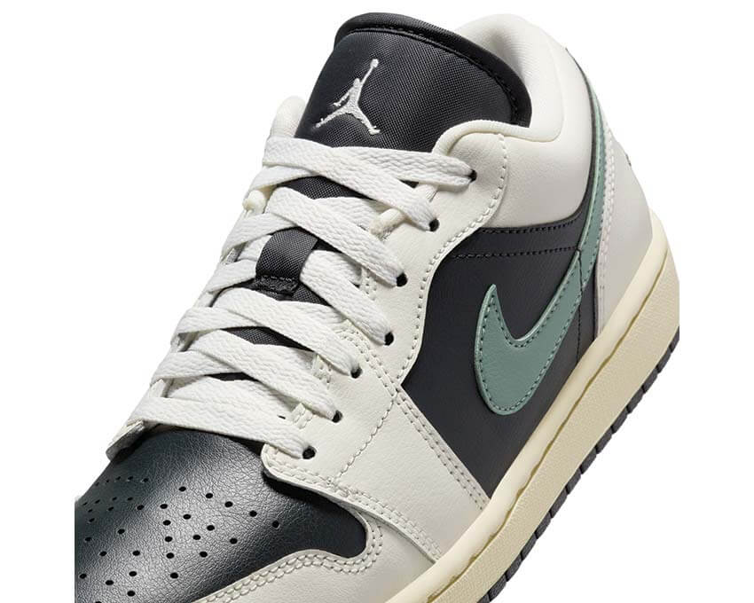 Air Jordan 1 Low W "Jade Smoke"