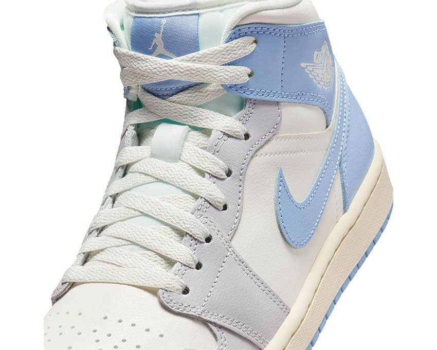 Air Jordan 1 Mid W "Psychic Blue"