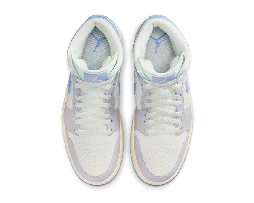 Air Jordan 1 Mid W "Psychic Blue"