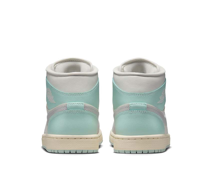 Air Jordan 1 Mid W