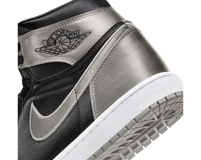 Air Jordan 1 Retro Hi OG Wmns