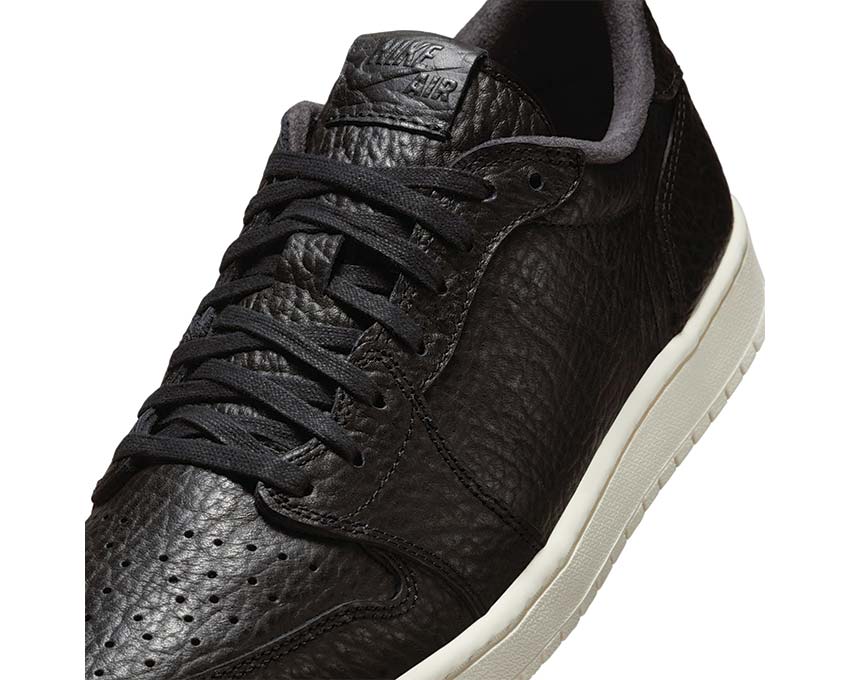 Air Jordan 1 Retro Low "No Swoosh"
