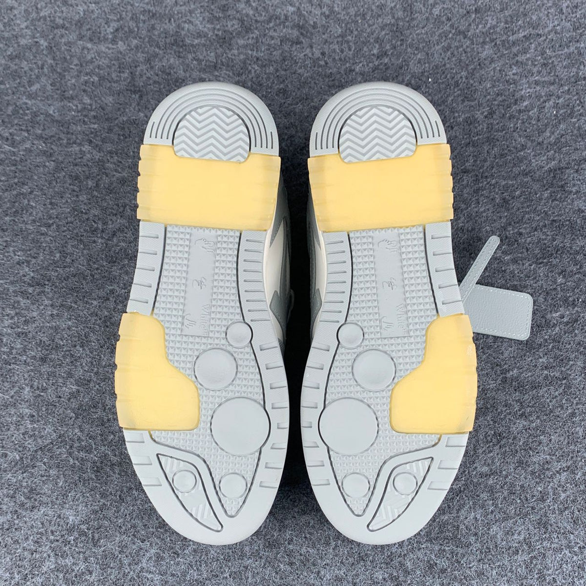 Off-White Out of Office 'Grey White'