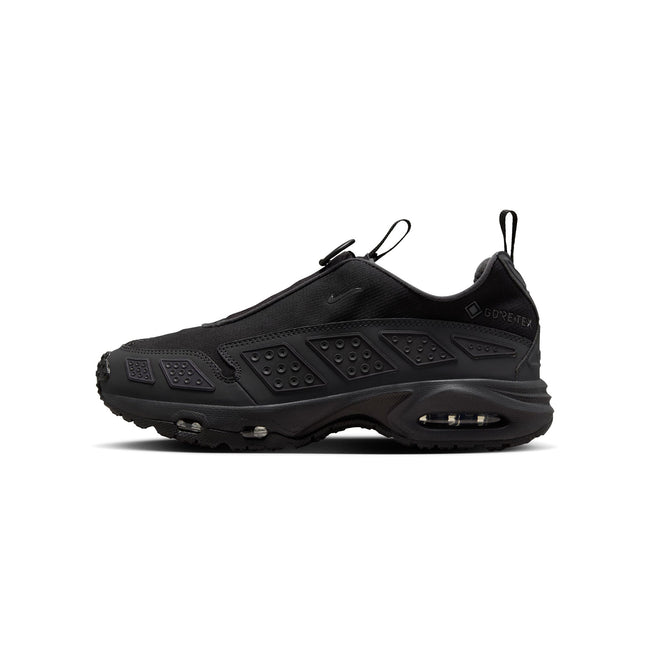 Nike Womens Air Max Sunder GTX Shoes Hover Image