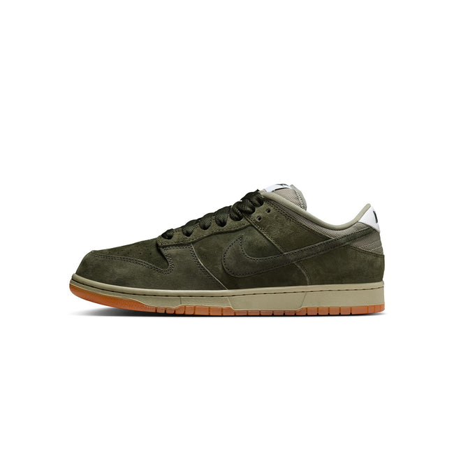 Nike SB Mens Dunk Low Pro B "Sequoia" Shoes Hover Image