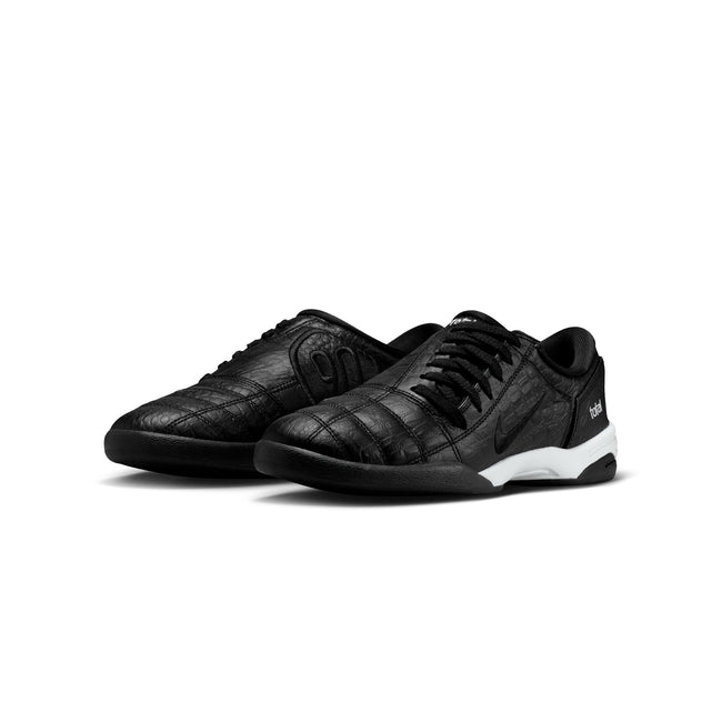 Nike Womens Total 90 Shoes Main Image