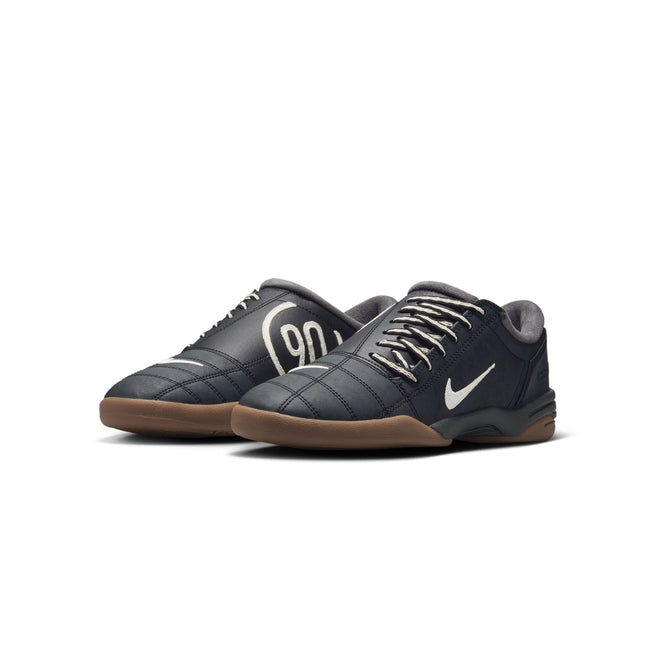 Nike Womens Total 90 III SP Shoes Main Image