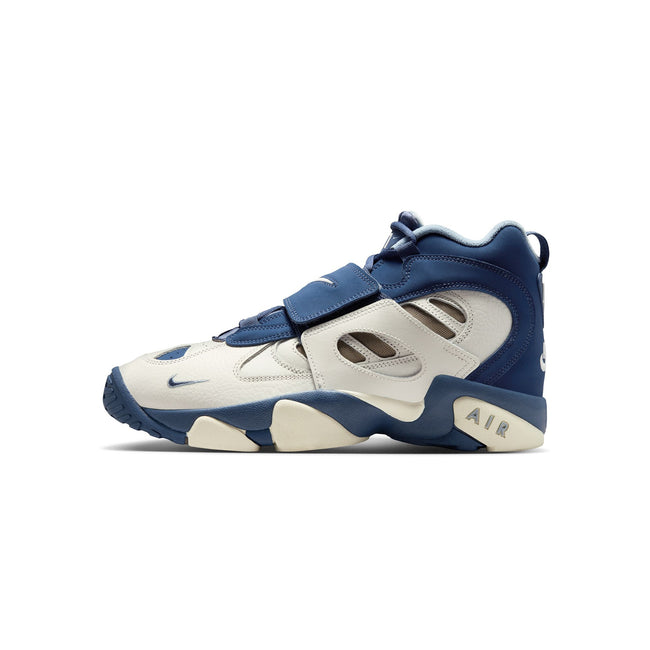 Nike Mens Air Diamond Turf II Shoes Hover Image