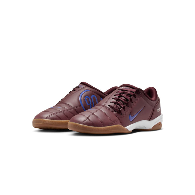 Nike Womens Total 90 Shoes Main Image