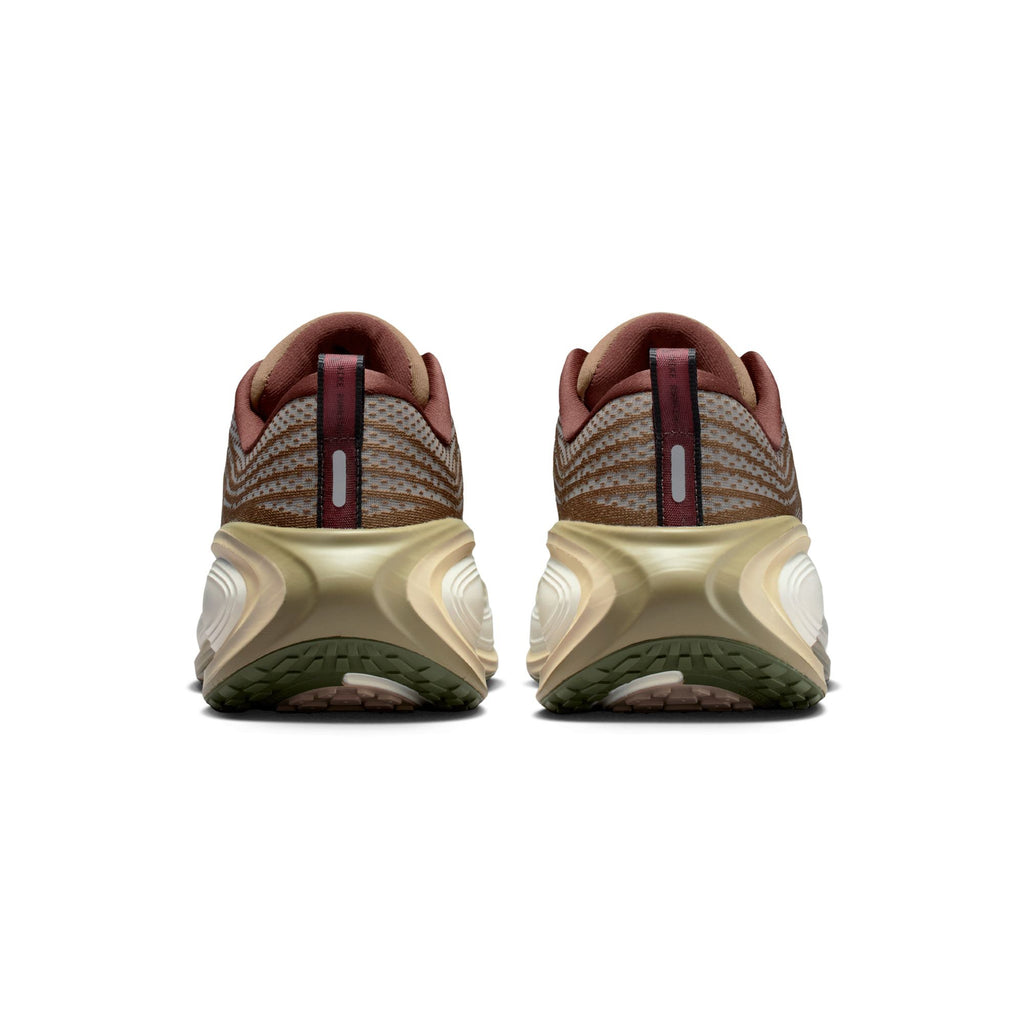 Nike Mens Vomero Plus QS Shoes
