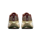 Nike Mens Vomero Plus QS Shoes