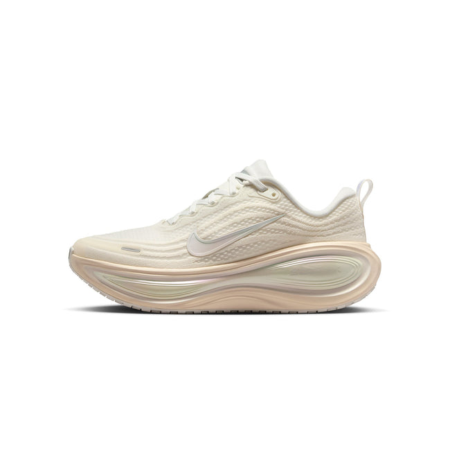 Nike Womens Vomero Plus Shoes Hover Image