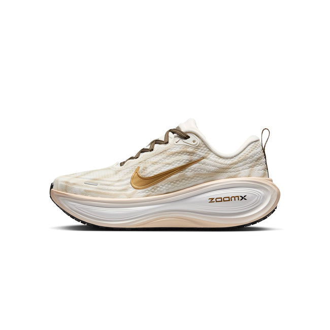 Nike Womens Vomero Plus Shoes Hover Image