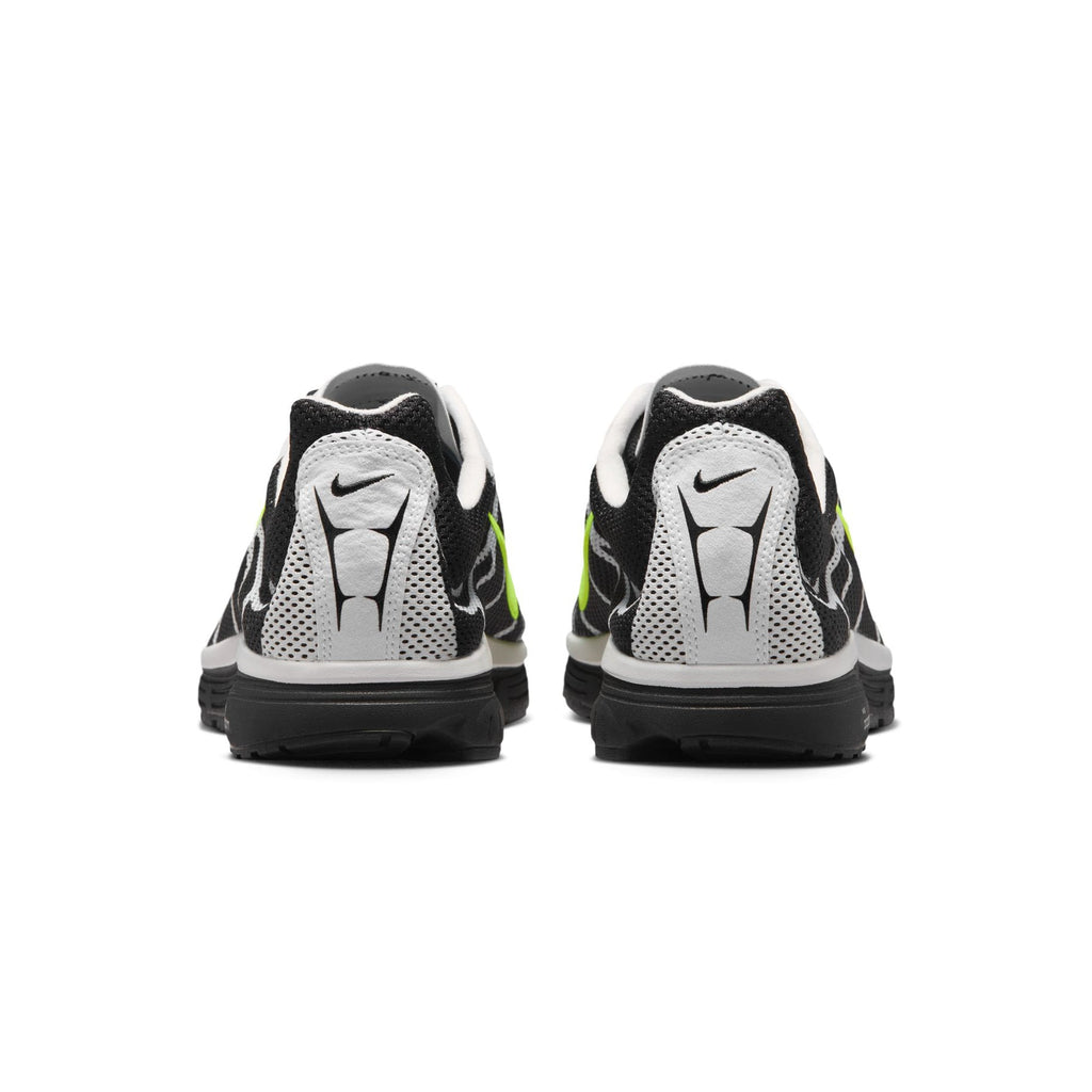 Nike Mens Zoom Streak 3 Shoes