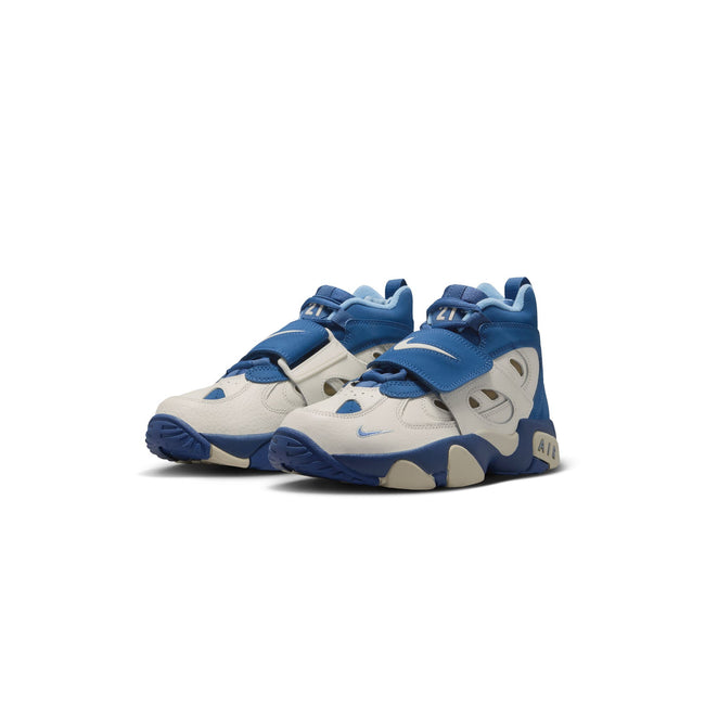 Nike Kids Air Diamond Turf II Shoes Main Image