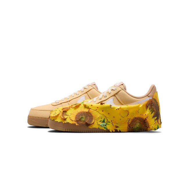 Nike Mens Air Force 1 '07 LX Shoes Hover Image