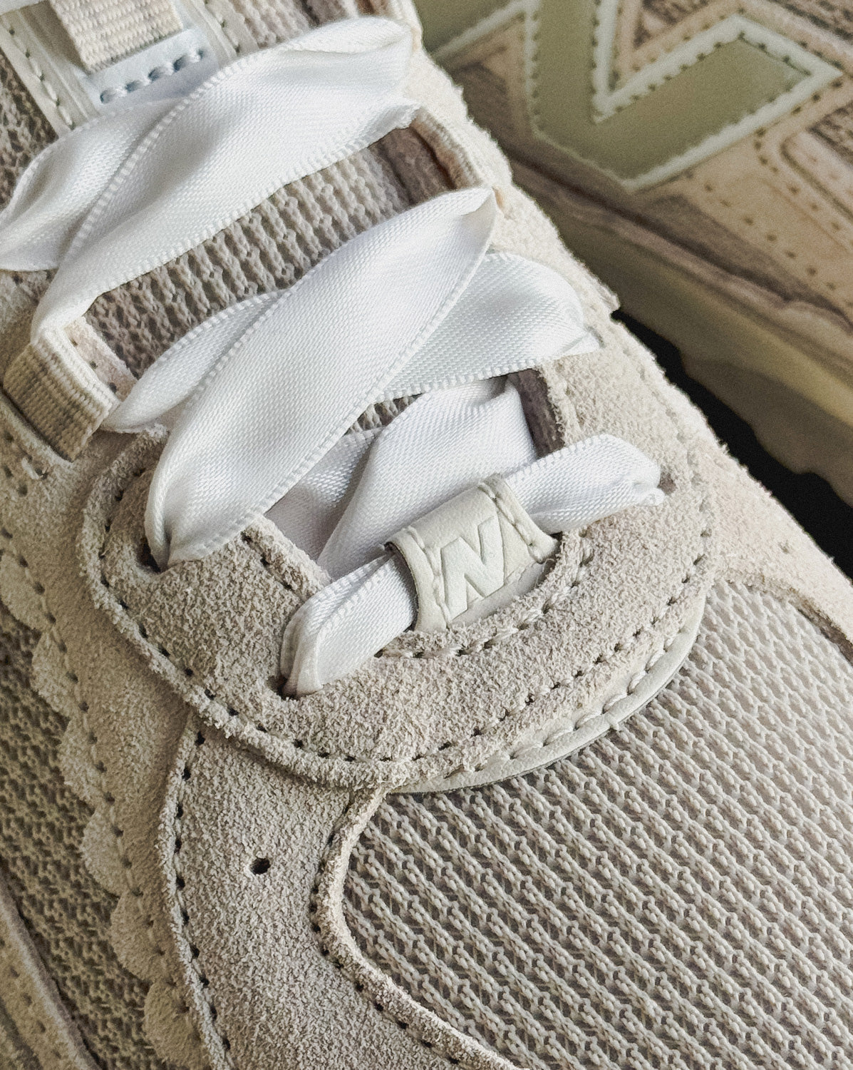 New Balance 204L *Ribbon Pack*