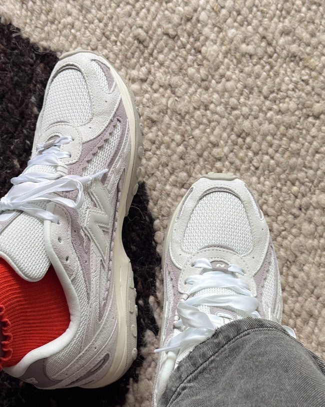New Balance 204L *Ribbon Pack* Main Image