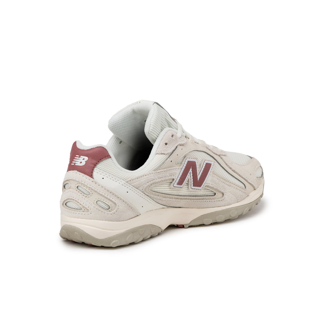 New Balance 204L