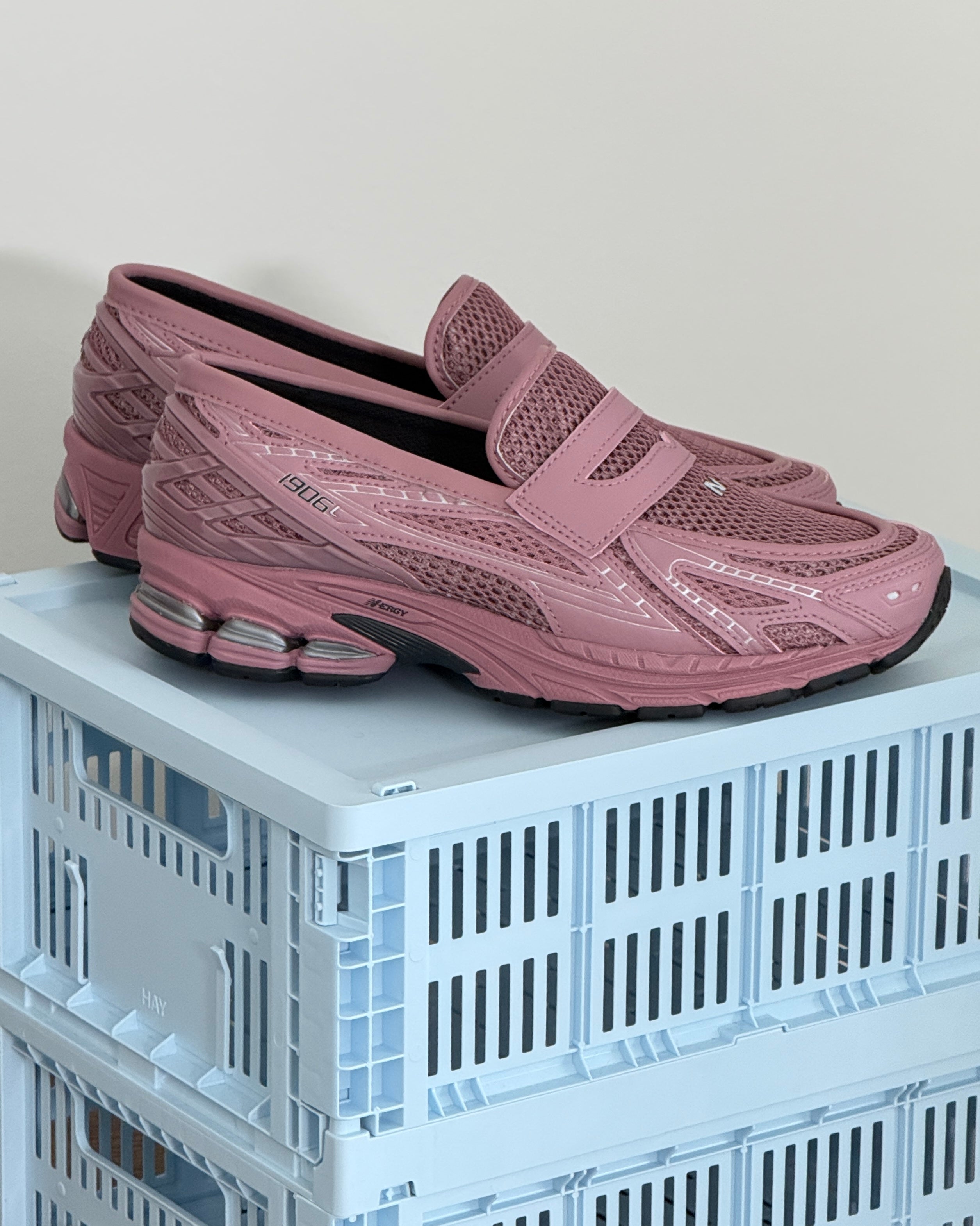 New Balance 1906L