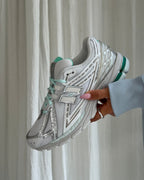 New Balance 1906R
