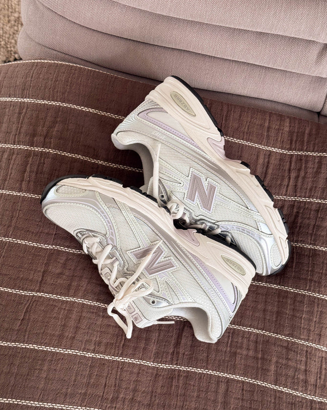 New Balance 740 Main Image