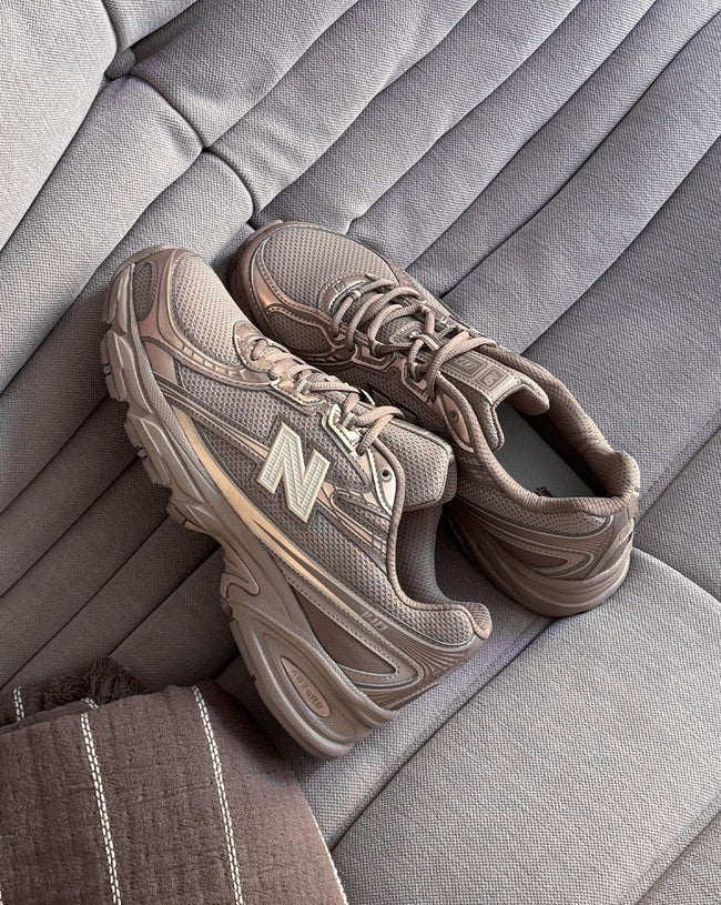 New Balance 740 Main Image