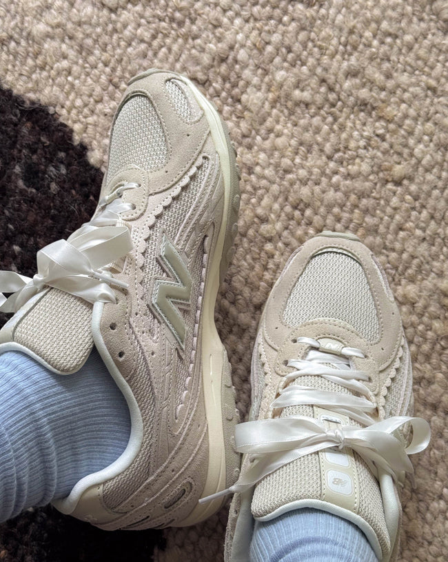 New Balance 204L *Ribbon Pack* Main Image