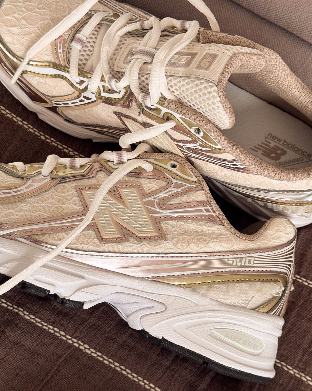 New Balance 740