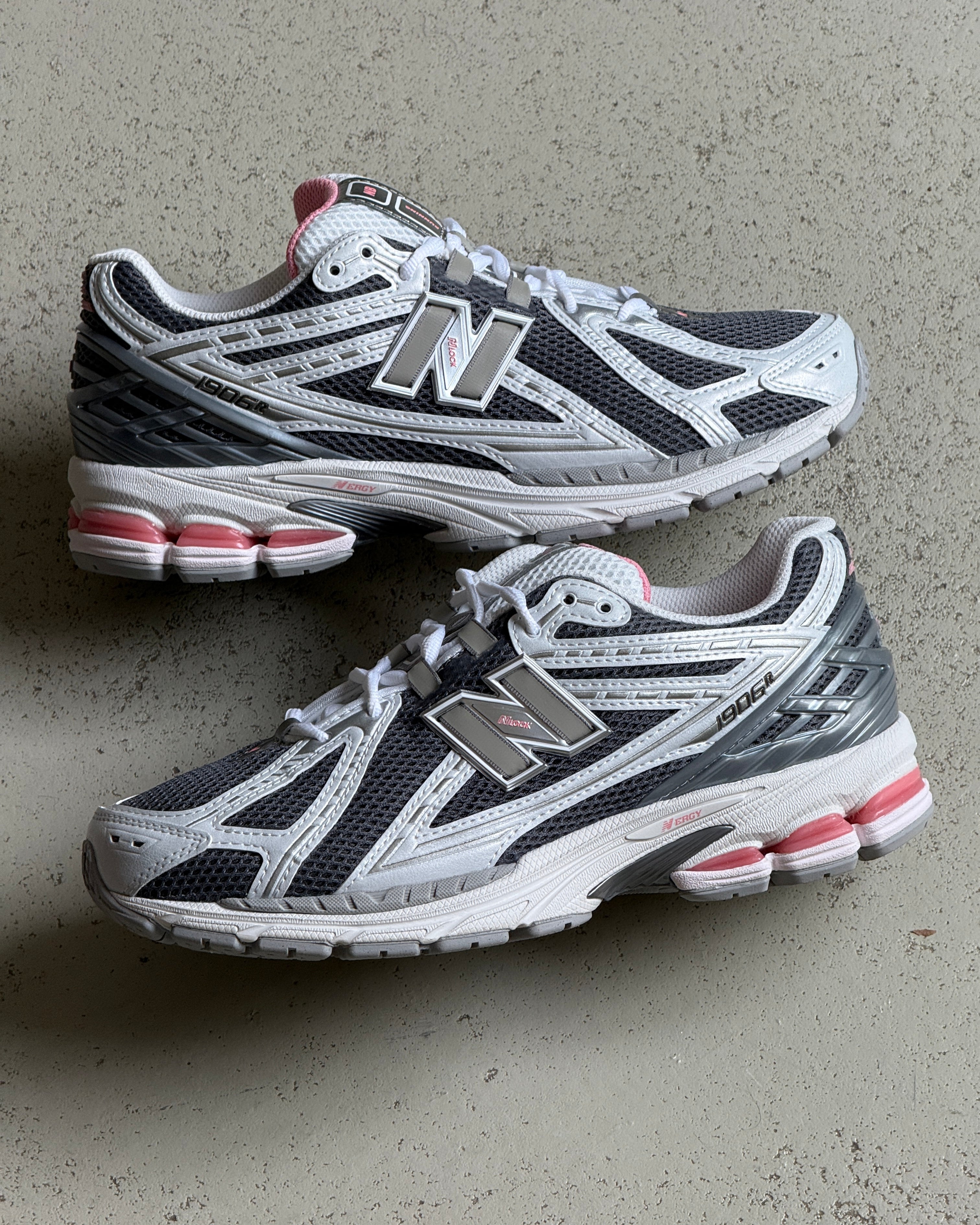 New Balance 1906R