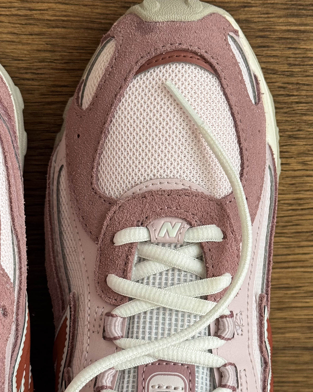 New Balance 204L