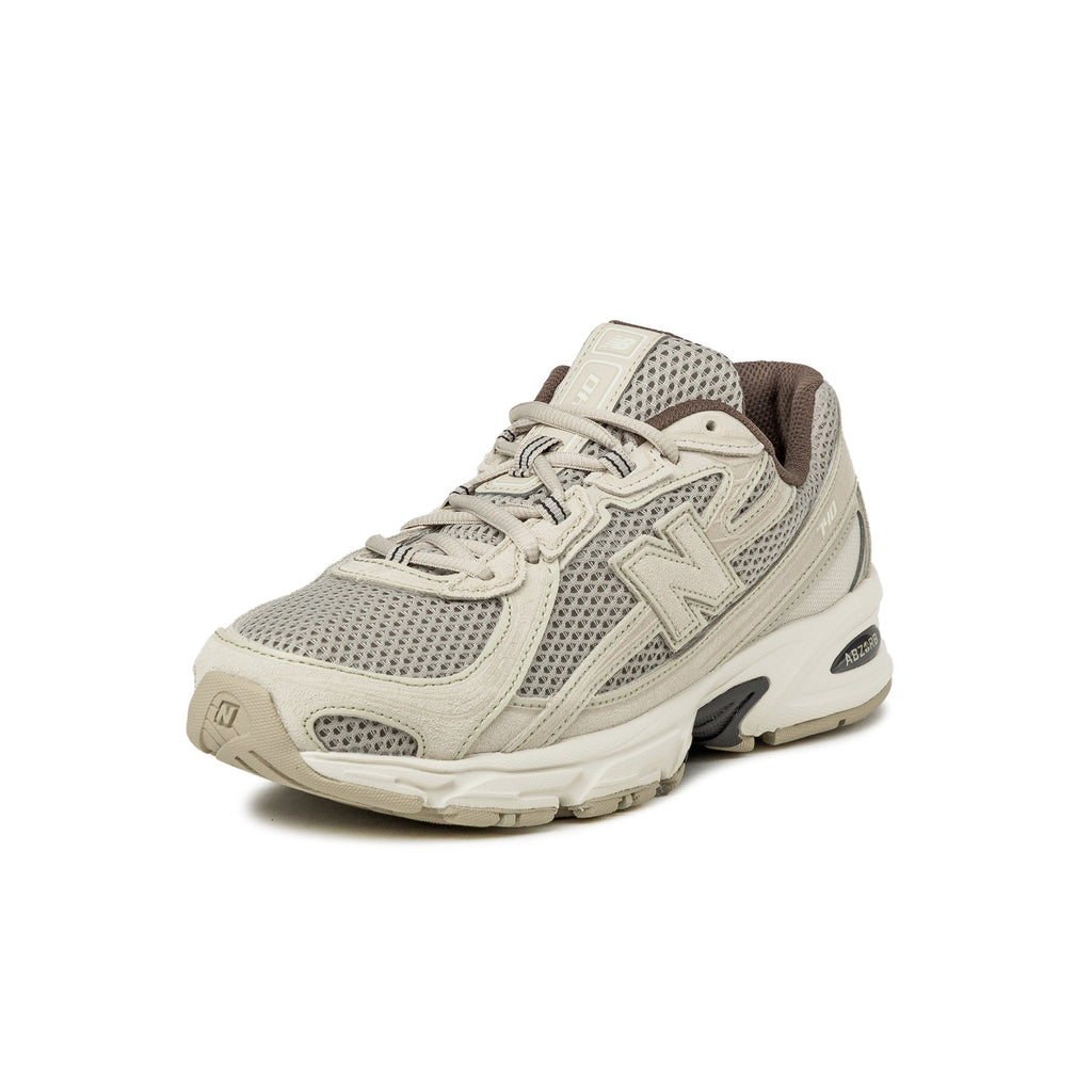 New Balance 740